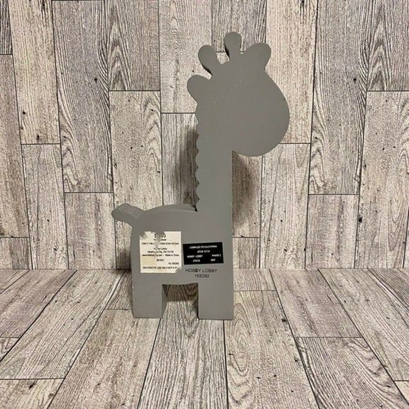 Wooden Giraffe Nursery Decor - Picture 4 of 4